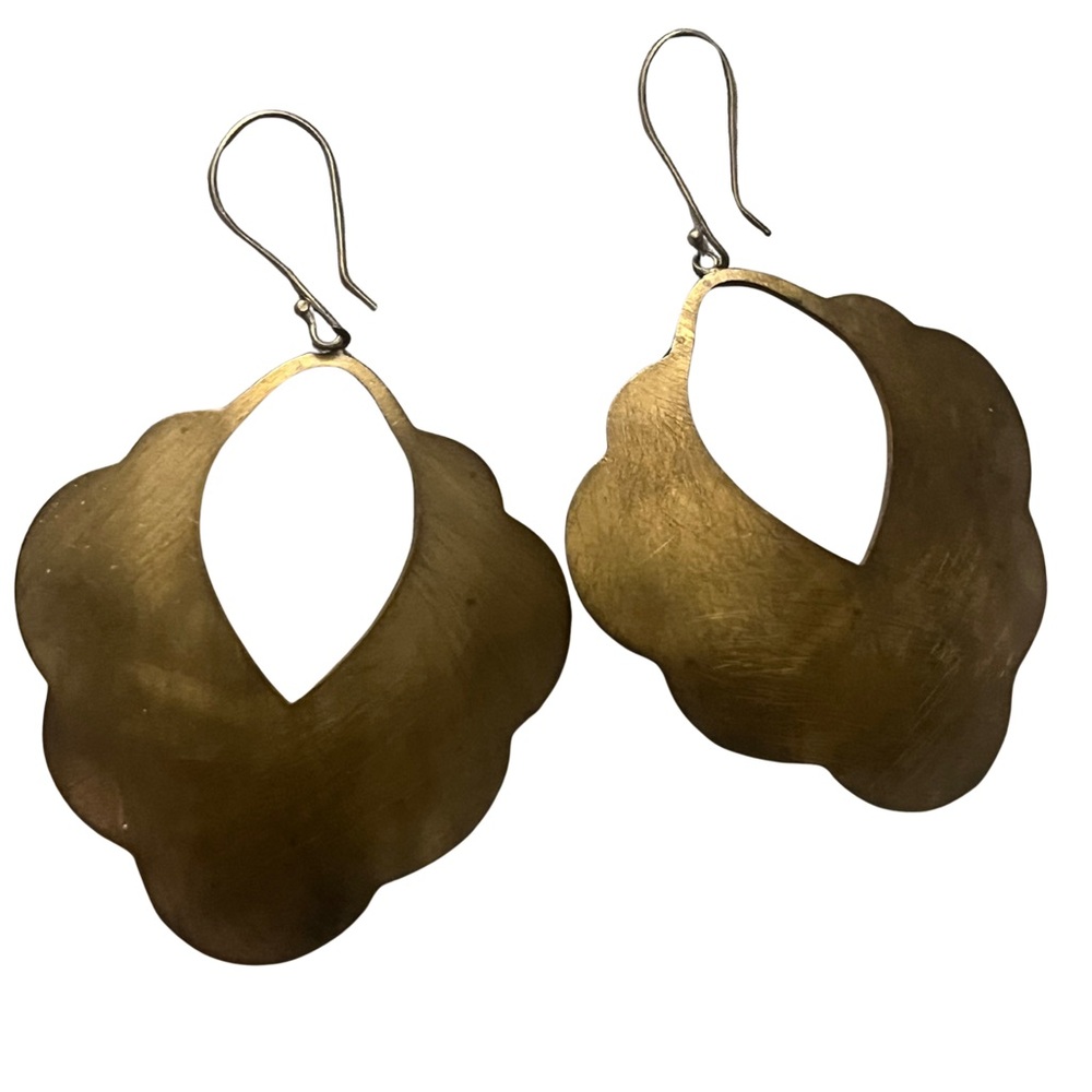 Banana Republic Gold Scalloped Earrings